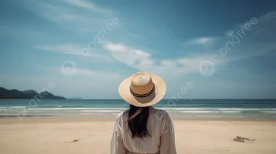 Летний стиль: фото в шляпе на пляже