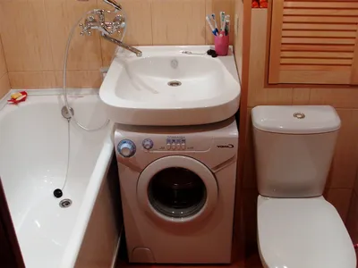 Ванная комната в хрущевке: сочетание красоты и практичности - фото