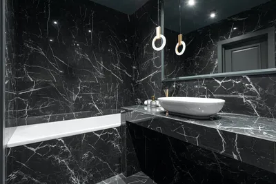 Фото ванной комнаты с плиткой: минимализм в дизайне