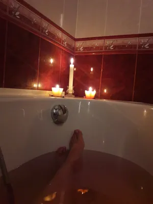 Фото Ванны с пеной и свечами: идеи для оформления ванной комнаты