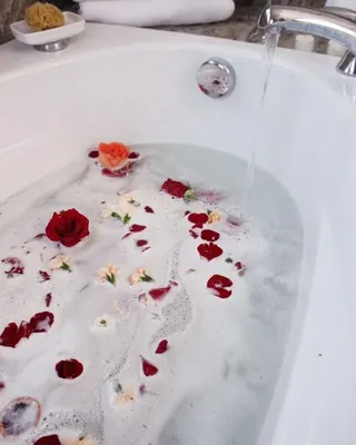 Фото ванной с пеной: создание атмосферы спа-салона