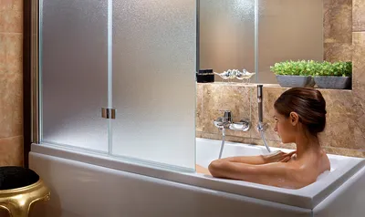 Фото ванной комнаты со стеклянной шторкой в формате PNG