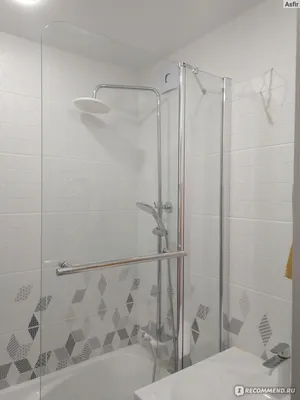 Шикарная ванна с прозрачной шторкой из стекла