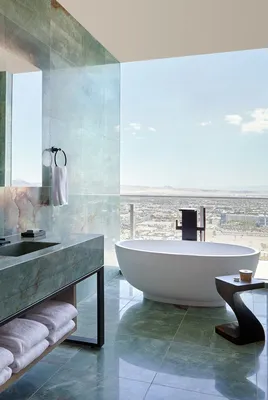 Фото ванной комнаты у окна: красивые изображения для скачивания