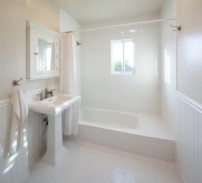 Уникальная ванна в белом цвете на фото