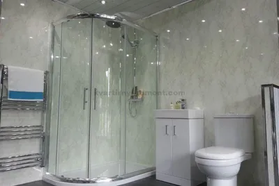 Элегантные фото ванной комнаты в пластике