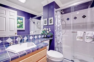 Full HD фото ванной в сиреневом цвете