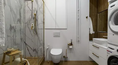 Ванная комната с приятными оттенками и мягкими текстурами