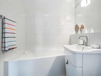 Фото ванной комнаты с белой плиткой - скачать бесплатно