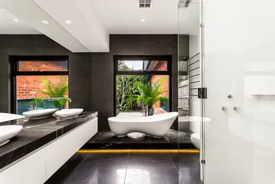 Ванная комната в монохромном стиле: идеальное сочетание цветов