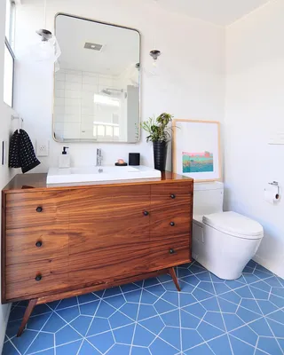 HD фото ванной комнаты с крашенными стенами