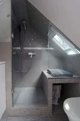 Картинки ванной комнаты в мансарде: выберите размер изображения для скачивания