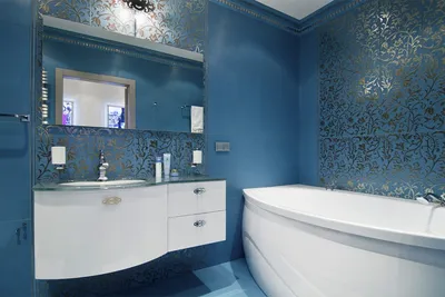 Фотография ванной комнаты в синих тонах с элегантным дизайном