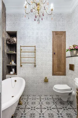 Ванная комната в стиле ретро с мраморными элементами: фото
