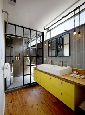 21) Ванная комната с яркими желтыми стенами: стиль и индивидуальность