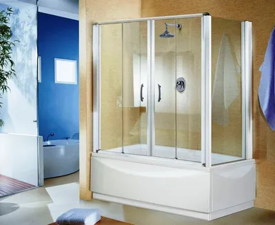 Элегантная ванная комната с душевой кабиной