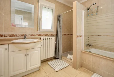 Фото ванной с поддоном: создайте уютное пространство в своей ванной комнате