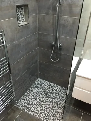 Фото ванной комнаты с элегантным поддоном