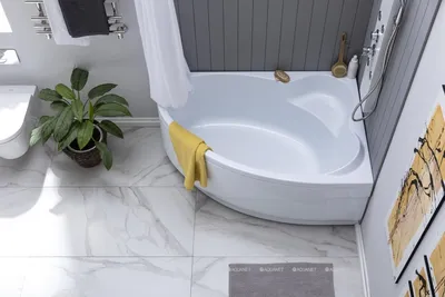 Фотография ванной с угловой ванной в 4K качестве для скачивания