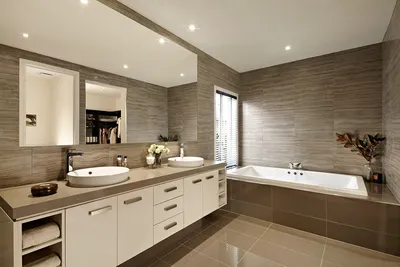 Фотография ванной комнаты с элегантными деталями в коричневых тонах