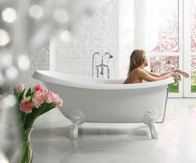 Фото ванны из искусственного камня для ванной комнаты в стиле хай-тек
