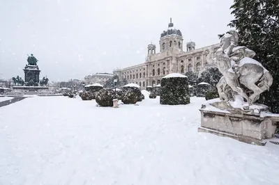 Зимняя Элегантность Вены: Фотографии для скачивания в разных форматах