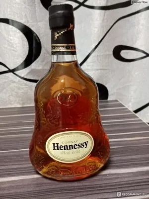 Фотка Виски Hennessy для рекламных материалов PNG