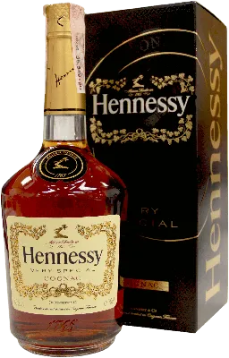 Изображение Виски Hennessy на фоне природы WebP