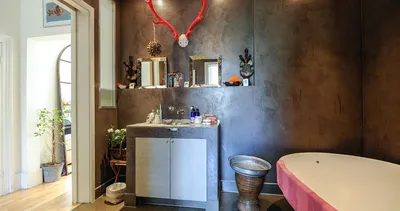 Ванная комната с эффектной влагостойкой штукатуркой: фотографии и дизайн