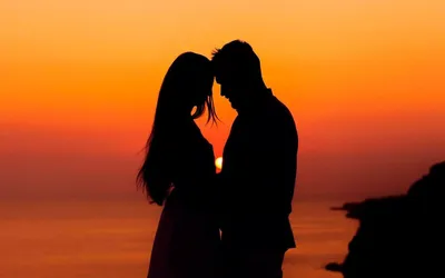 Вдохновляющие фото влюбленных пар на закате: выбирайте формат и скачивайте бесплатно