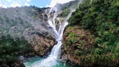 Фотография водопада Дудхсагар: магия текучей воды