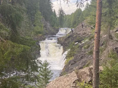 Водопад Кивач на фоне природы