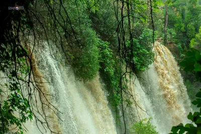 Изображение водопада куршунлу для использования в дизайне