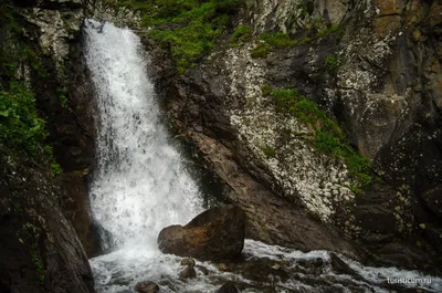 Бесплатные обои с Водопадом шумка для вашего устройства