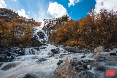 Фото водопада Шумка в HD качестве - скачать бесплатно!