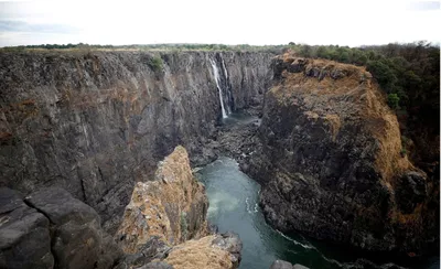 Stunning picture of Tugela Falls - perfect wallpaper for your phone