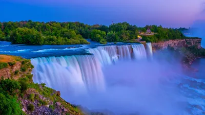 Фотка водопада: изящные каскады и величественные облака