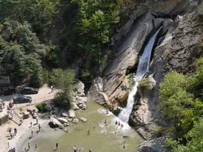 Загадочный водопад на фото в формате PNG