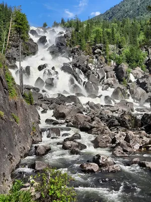 Водопады алтая фотографии