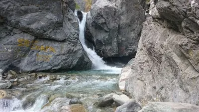 Фотки водопадов аршана в качестве заставки