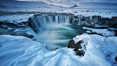 Фото водопада в Исландии в формате jpg