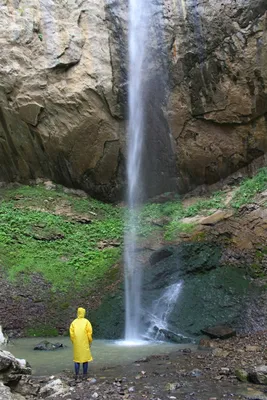 Уникальные снимки водопадов Краснодарского края: выберите желаемый формат