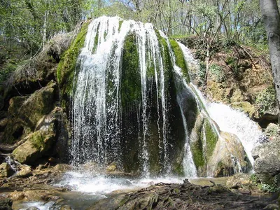 Уникальные фотографии водопадов Крыма: красота в каждом кадре