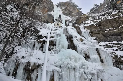 Очарование водопадов Крыма в изумительных фото: скачивайте и наслаждайтесь