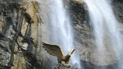 Фотки водопадов Крыма: загрузите красоту природы на свое устройство