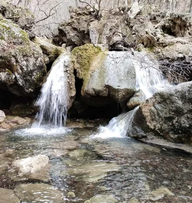 Очарование водопадов Крыма в изумительных фото: скачивайте и наслаждайтесь