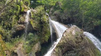 Фотографии водопадов Крыма: удивительные изображения для загрузки прямо сейчас