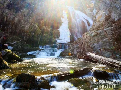 Очарование природы: фотографии водопадов Телецкого озера