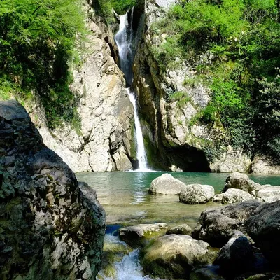 Роскошные водопады Сочи на фото