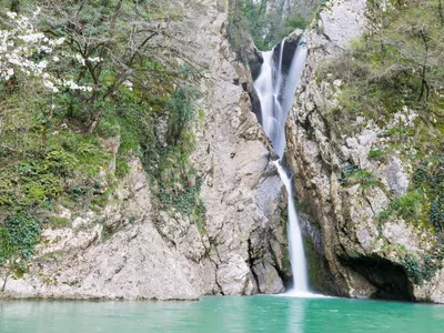 Фото водопадов в Сочи - лучшие моменты